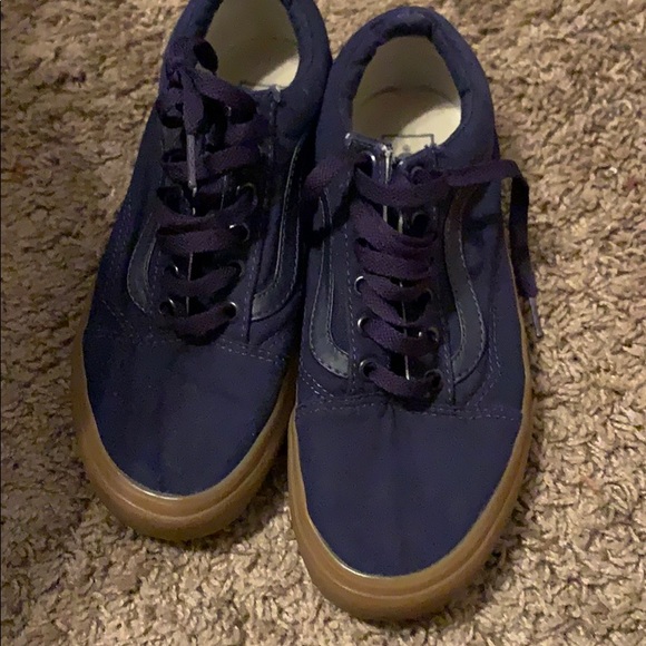 Vans! - Picture 2 of 5